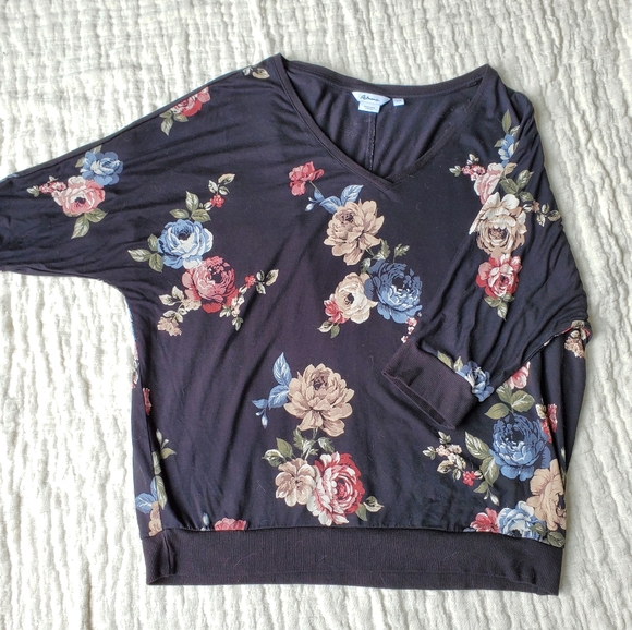 Relaxed Shirt - Picture 2 of 4